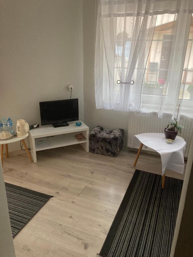 Pokoje Przy Warszawskiej Połczyn-Zdrój Bagian luar foto